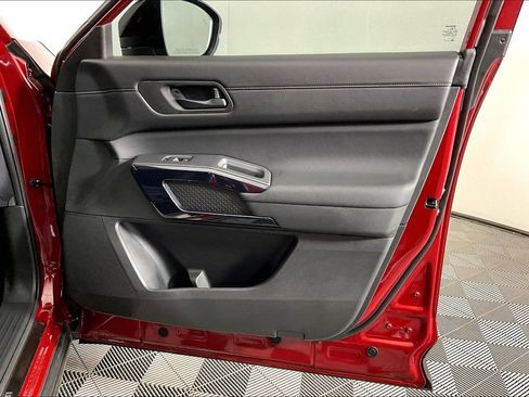 New 2026 Nissan Pathfinder SV AWD/4WD image 17