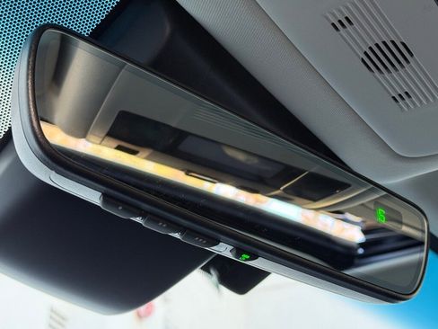 Certified 2025 Lexus ES 300h w/ Premium Package image 30