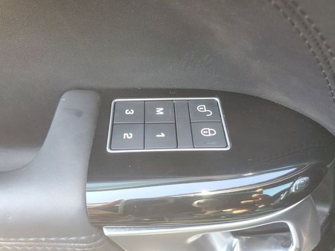 Used 2019 Land Rover Range Rover Sport HST image 25