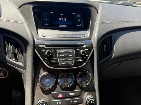 Used 2016 Hyundai Genesis Coupe 3.8 RWD image 16