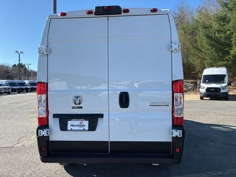 Used 2025 RAM ProMaster 2500 w/ Convenience Group FWD image 4