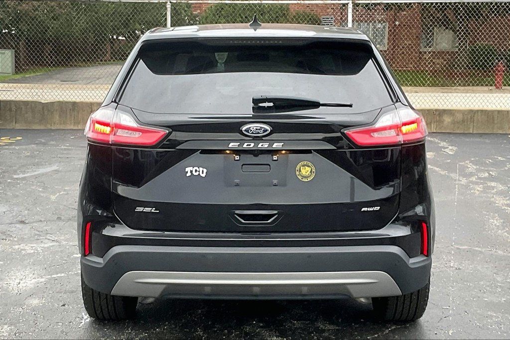 Used 2022 Ford Edge SEL w/ Convenience Package AWD/4WD image 3
