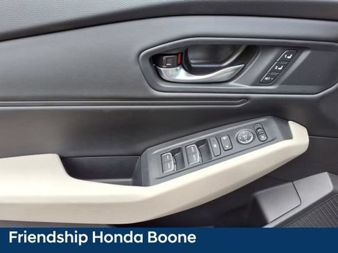 Used 2025 Honda Accord EX-L image 18