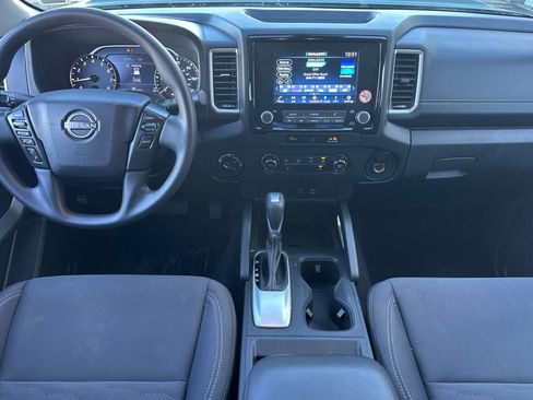 Used 2023 Nissan Frontier SV image 16