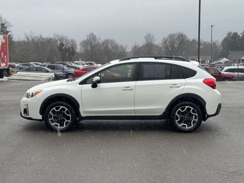 Used 2017 Subaru Crosstrek 2.0i Limited image 6