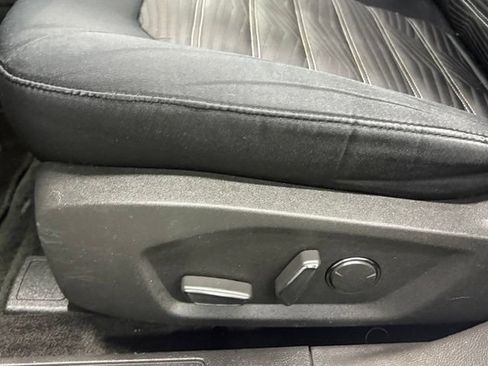 Used 2016 Ford Fusion SE FWD image 12