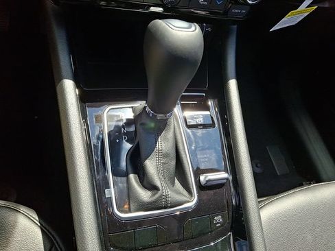 New 2026 Jeep Compass Latitude AWD/4WD image 13