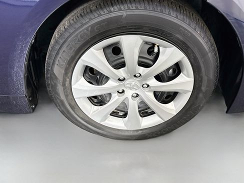 Used 2024 Toyota Corolla LE FWD image 31