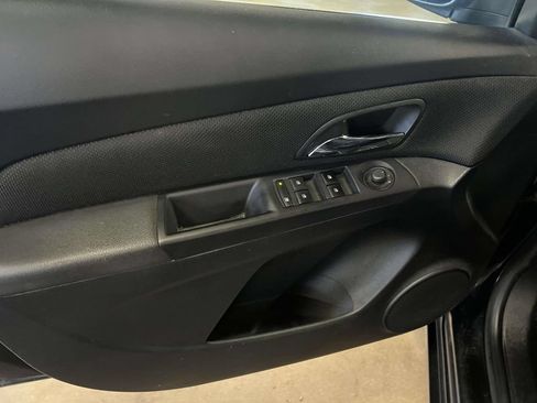 Used 2014 Chevrolet Cruze LT FWD image 13