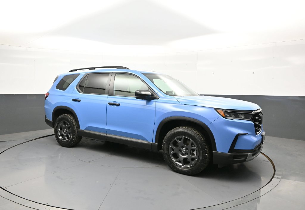 Certified 2024 Honda Pilot TrailSport image 4