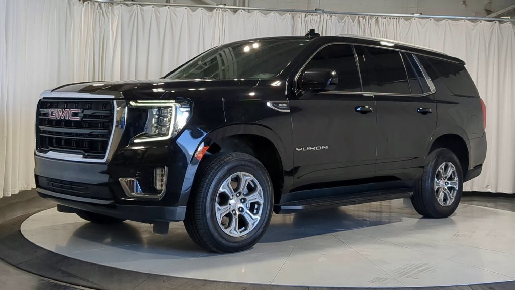 Used 2023 GMC Yukon SLE AWD/4WD image 4