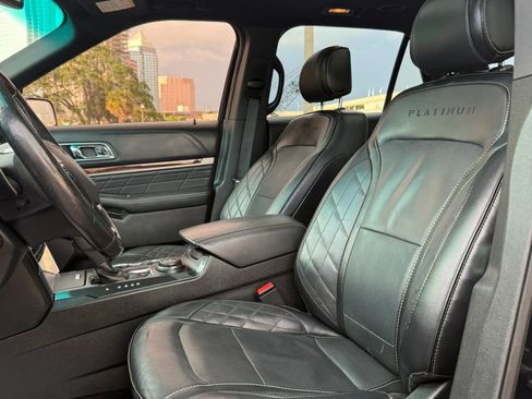 Used 2017 Ford Explorer Platinum AWD/4WD image 14