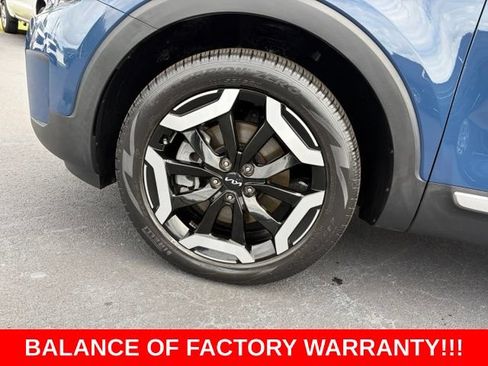 Used 2024 Kia Telluride EX w/ EX Captain's Chair Package FWD image 9