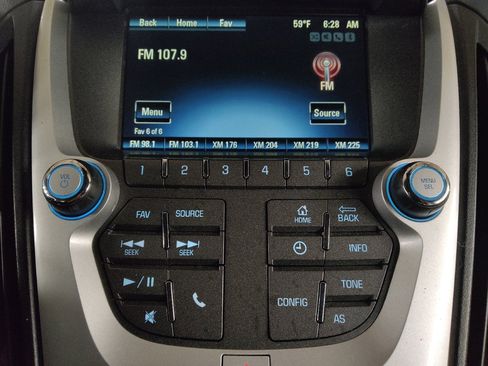 Used 2017 Chevrolet Equinox LS FWD image 25