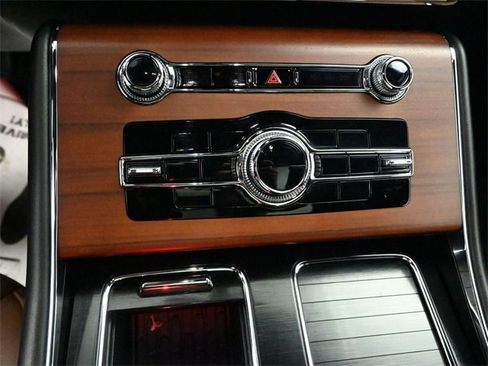 Used 2022 Lincoln Aviator Reserve w/ Equipment Group 201A image 19