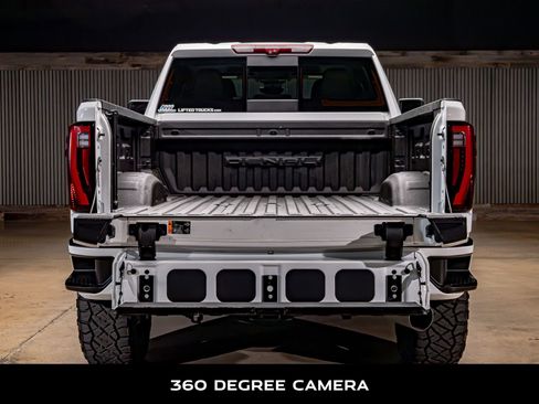 Used 2024 GMC Sierra 3500 Denali w/ Denali Reserve Package image 9