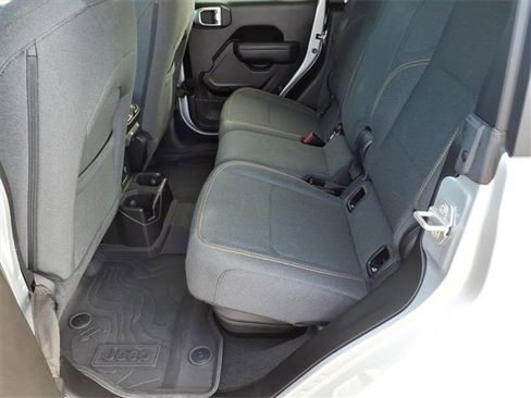 Used 2024 Jeep Gladiator Sport image 12