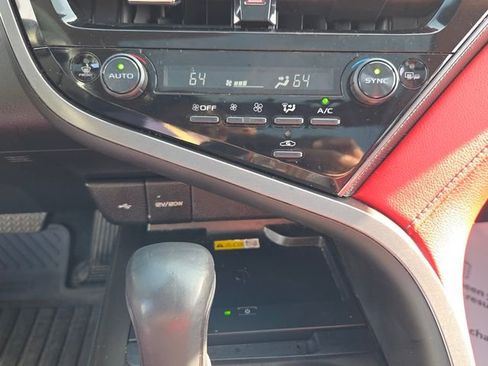 Used 2022 Toyota Camry XSE w/ Navigation Package FWD image 19