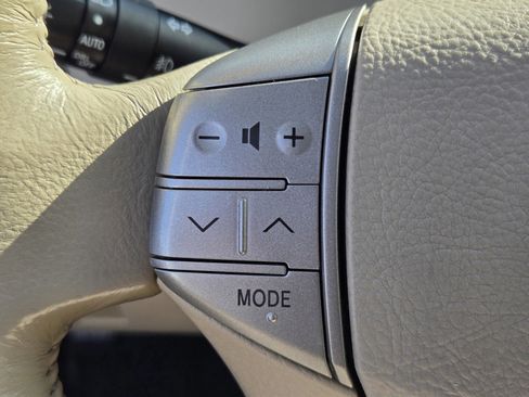 Used 2005 Toyota Avalon XL image 15