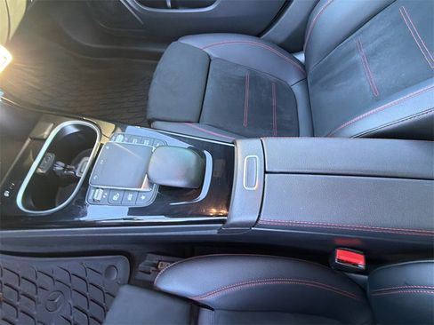 Used 2023 Mercedes-Benz CLA 250 image 3