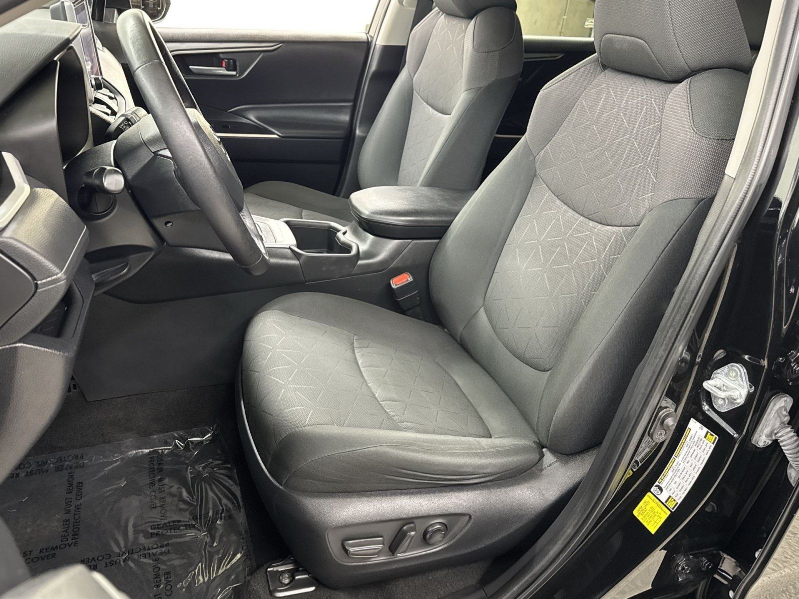 Used 2023 Toyota RAV4 XLE w/ Convenience Package AWD/4WD image 25