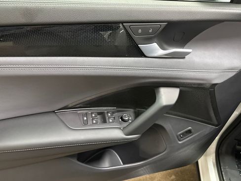 New 2026 Volkswagen Tiguan SE R-Line AWD/4WD image 12