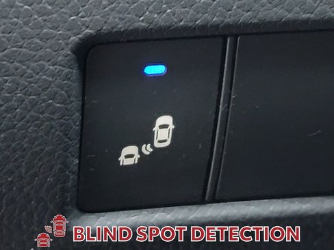 Used 2018 Hyundai Santa Fe Sport FWD image 27