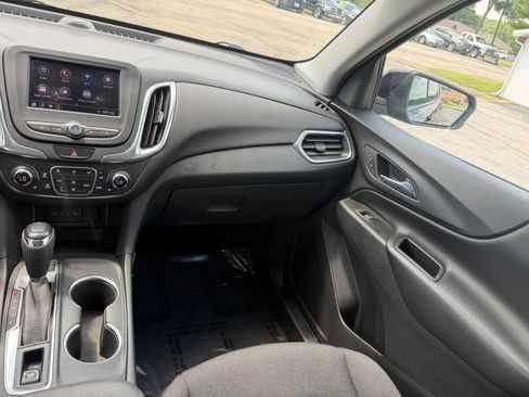 Used 2020 Chevrolet Equinox LT AWD/4WD image 25