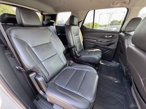 Used 2020 Chevrolet Traverse RS AWD/4WD image 35