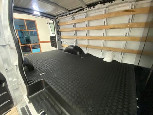 Used 2023 GMC Savana 2500 w/ Driver Convenience Package image 16