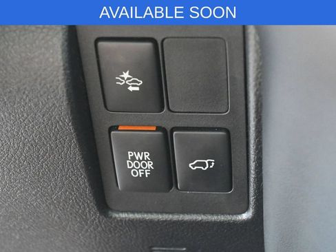 Used 2016 Lexus LX 570 4WD w/ Luxury Package image 22