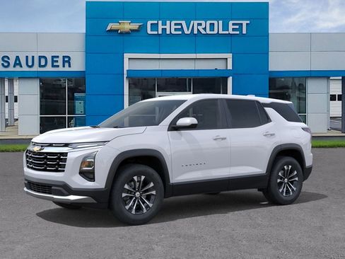 New 2026 Chevrolet Equinox LT image 2