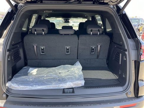 New 2025 GMC Acadia Elevation image 27