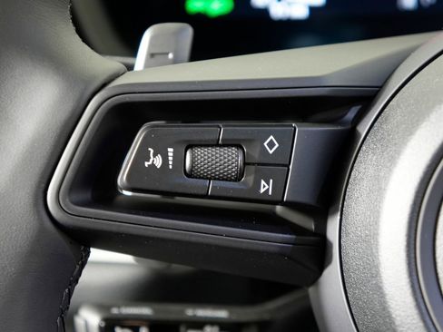 New 2026 Porsche Cayenne image 25