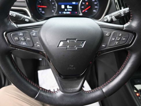 Used 2022 Chevrolet Equinox RS w/ Infotainment Package AWD/4WD image 6