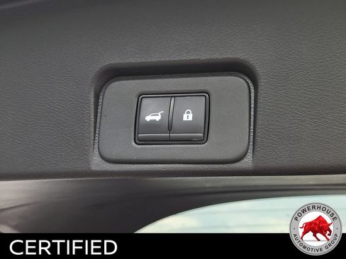 Used 2025 Nissan Rogue SV FWD image 15