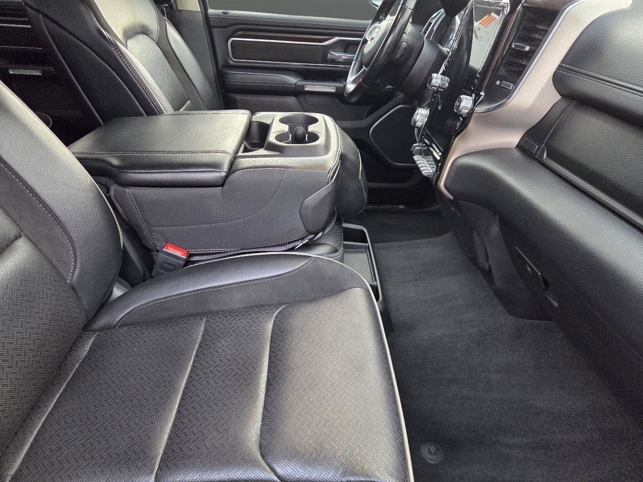 Used 2022 RAM 1500 Laramie AWD/4WD image 16
