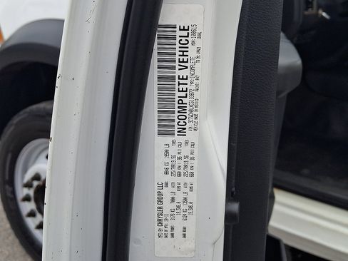 Used 2012 RAM 5500 4x4 Regular Cab w/ PWR & Remote Entry Group image 27