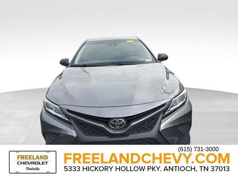 Used 2020 Toyota Camry SE image 6