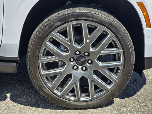 New 2026 GMC Yukon Denali Ultimate AWD/4WD image 16