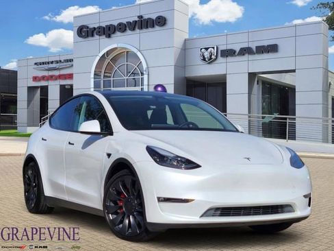 Used 2023 Tesla Model Y Performance image 1