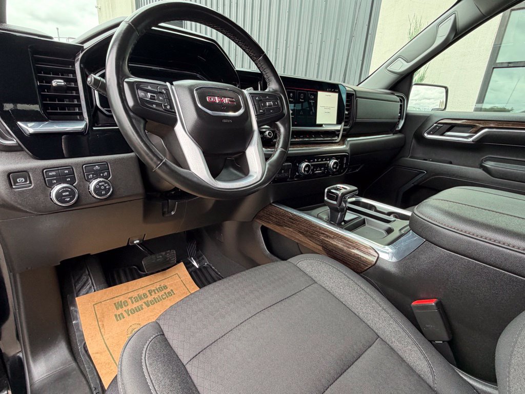 Used 2024 GMC Sierra 1500 Elevation w/ X31 Off-Road Package AWD/4WD image 12