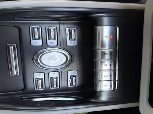 New 2026 Lincoln Nautilus Premier AWD/4WD image 30