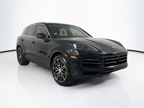 Certified 2025 Porsche Cayenne S AWD/4WD image 7