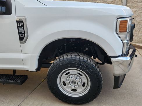 Used 2022 Ford F250 XL w/ Power Equipment Group image 8