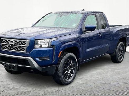 Used 2022 Nissan Frontier SV w/ Technology Package image 3