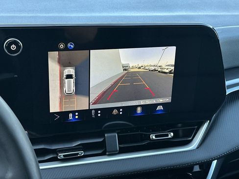 New 2026 Chevrolet Equinox LT w/ Convenience Package II FWD image 20