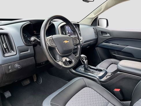 Used 2022 Chevrolet Colorado Z71 image 9