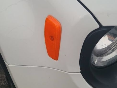 Used 2016 Jeep Renegade 75th Anniversary AWD/4WD image 27