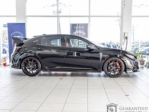 Used 2019 Honda Civic Type R image 9
